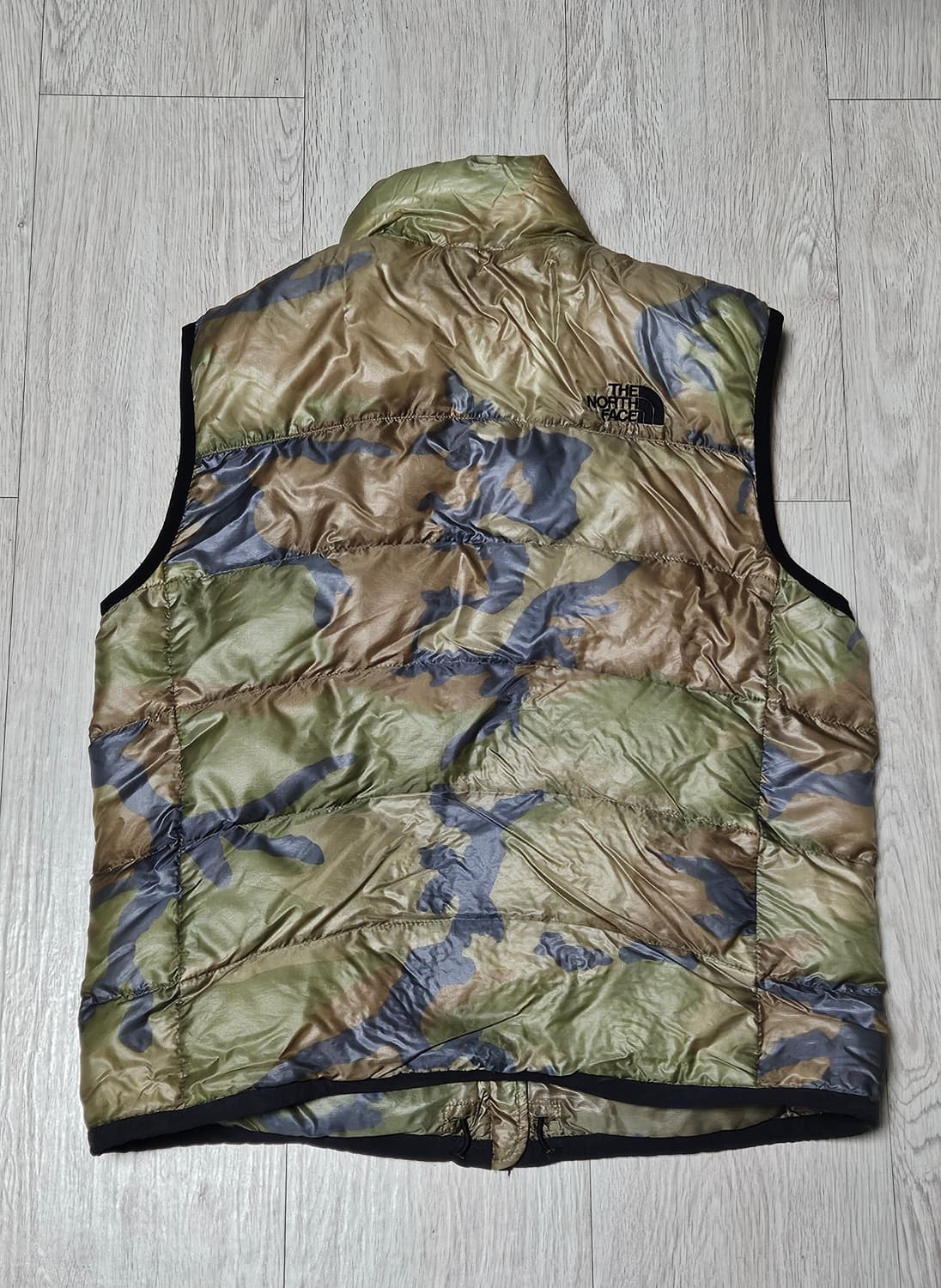 노스페이스 써밋 카모플라쥬 패딩 조끼 상품이미지2