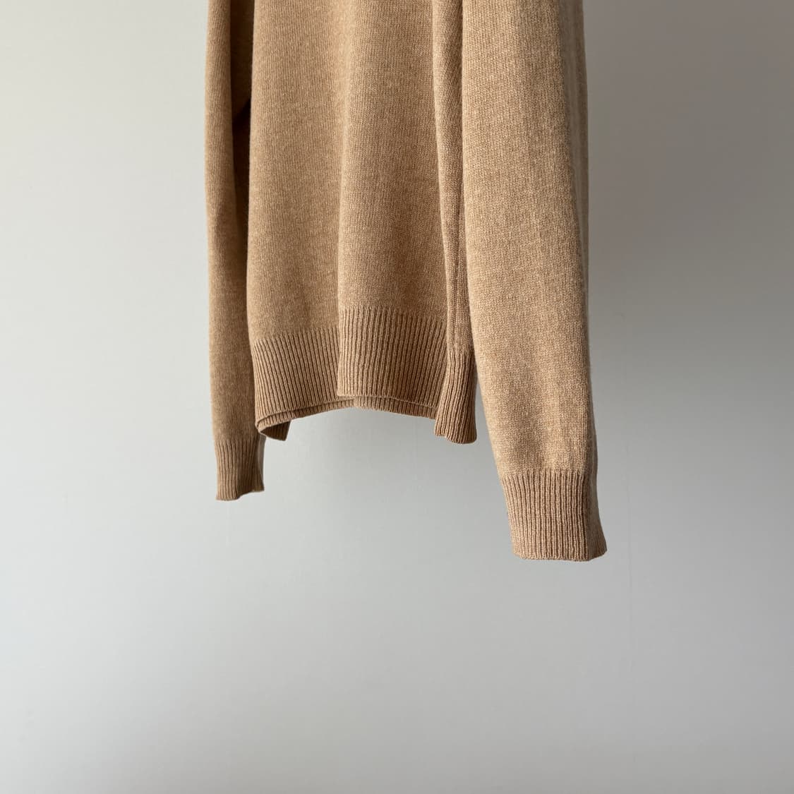  ▫️Beams V-Neck Knit 상품이미지4