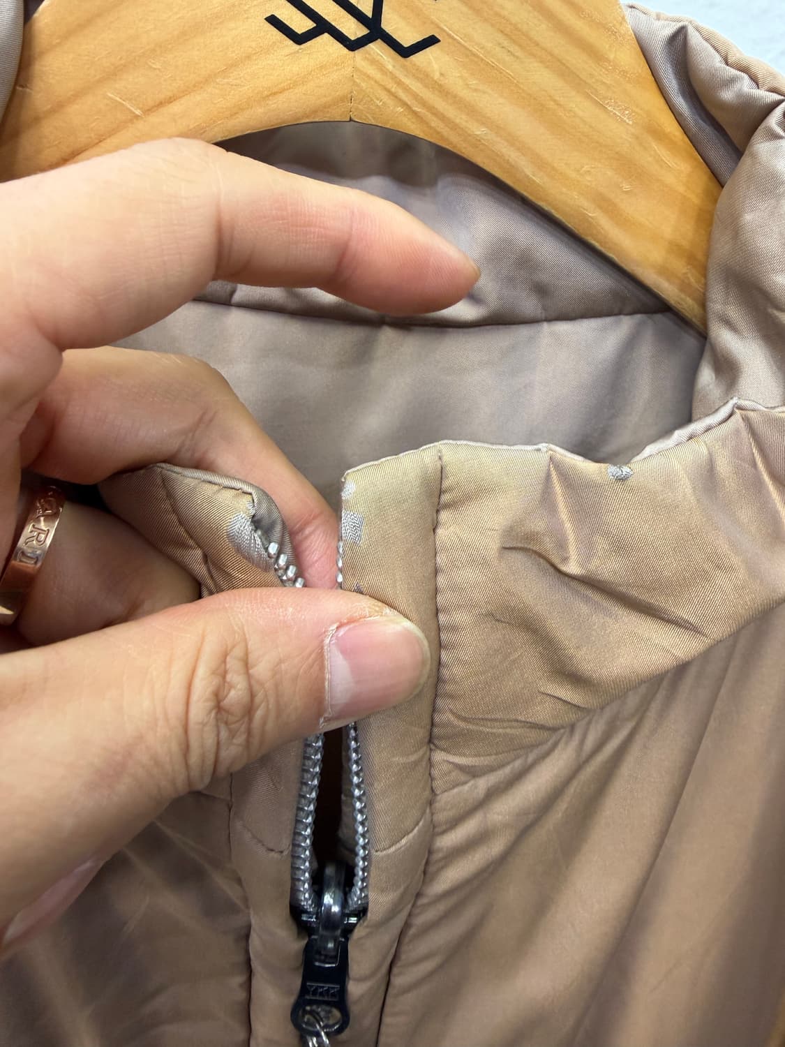 정품) 지안프랑코 페레 여성 리버시블 양면 패딩 42 상품이미지7