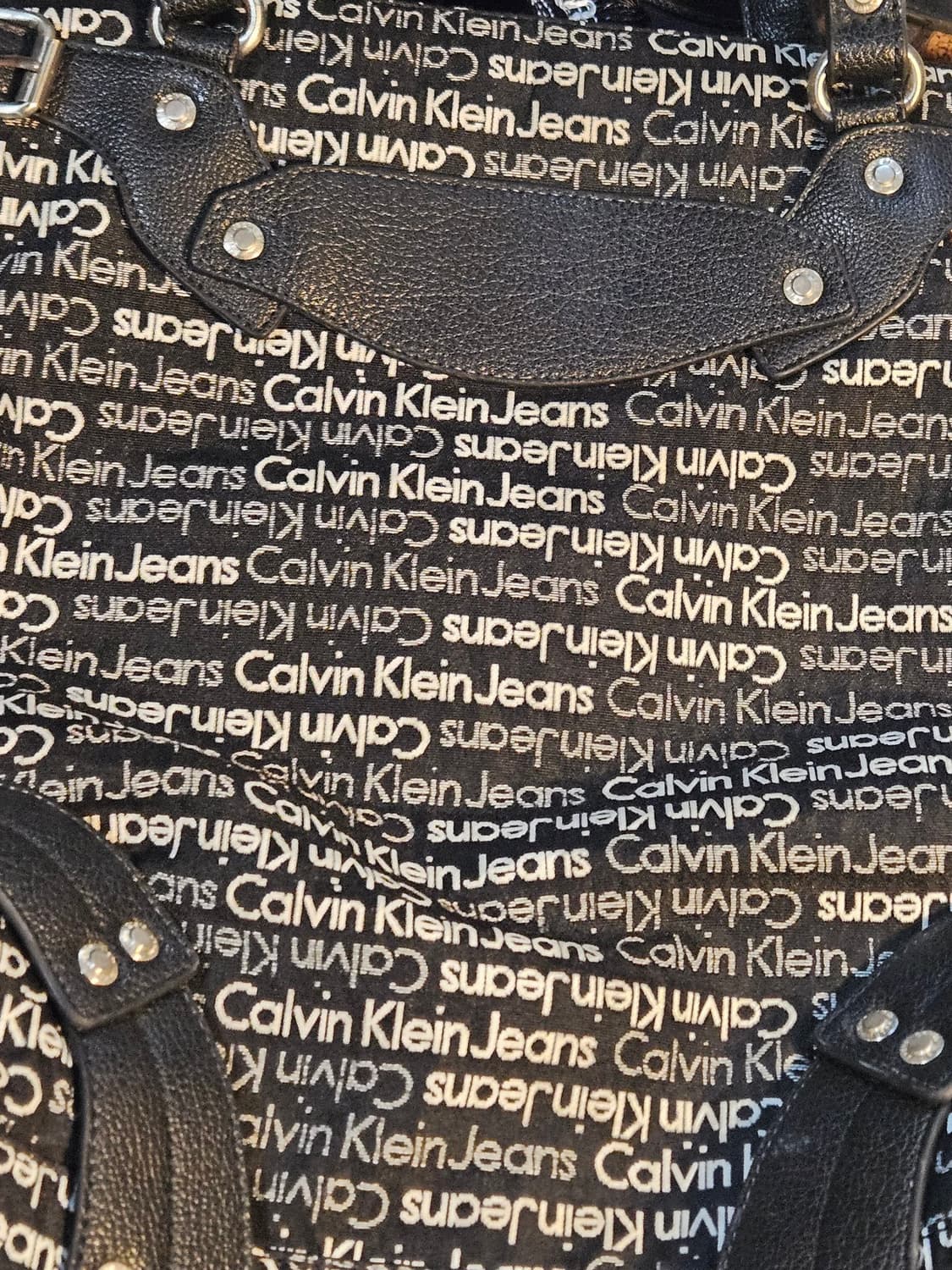 캘빈클라인 진스(Calvin Klein Jeans) 올오버 로고 토트백 상품이미지2