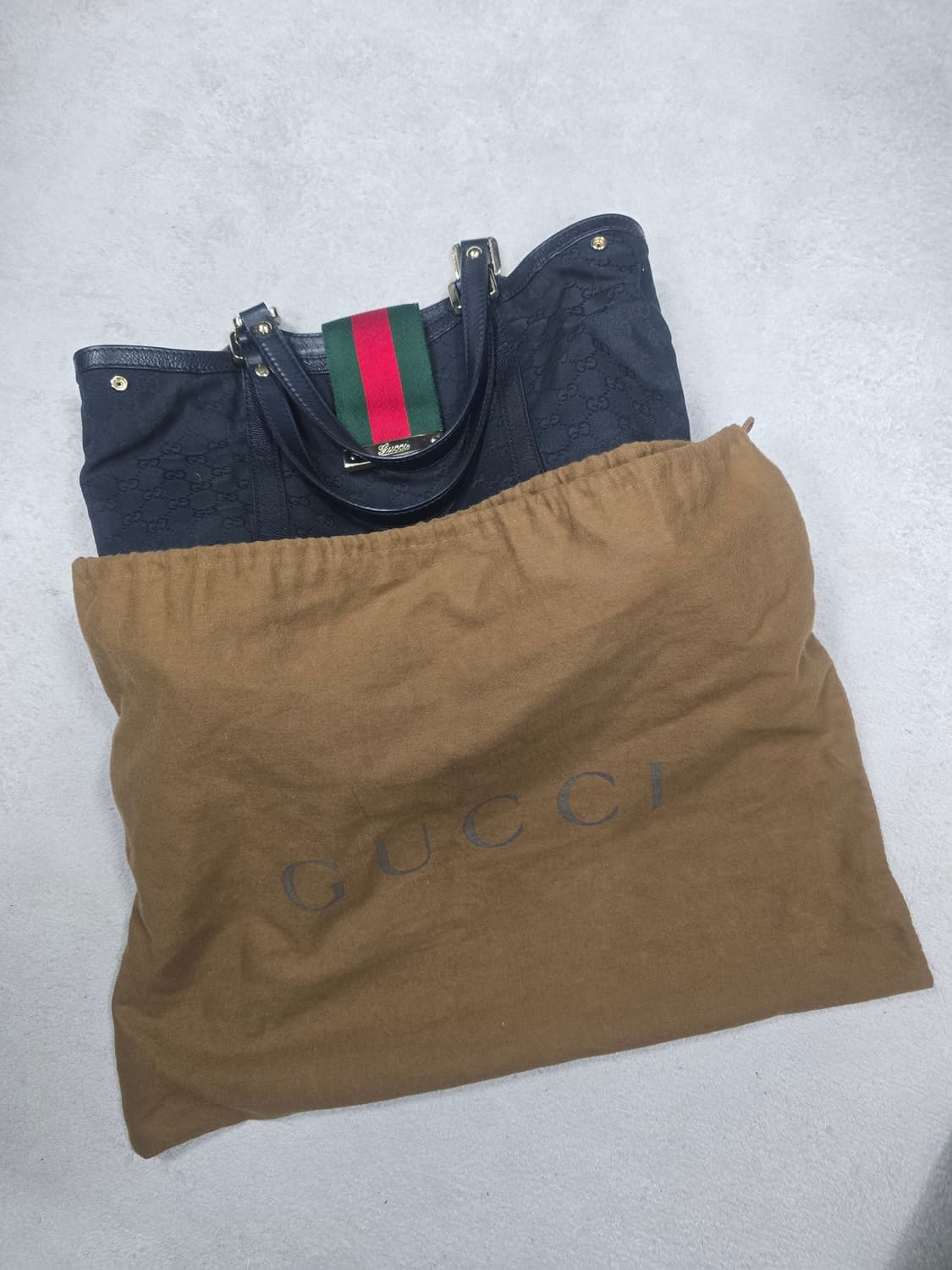 구찌 시그니처 GG 캔버스 쉐리 라인 토트백 상품이미지1