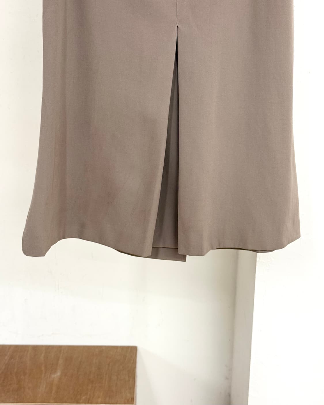 프라다 토프 센트럴 플리트 미디스커트 상품이미지3