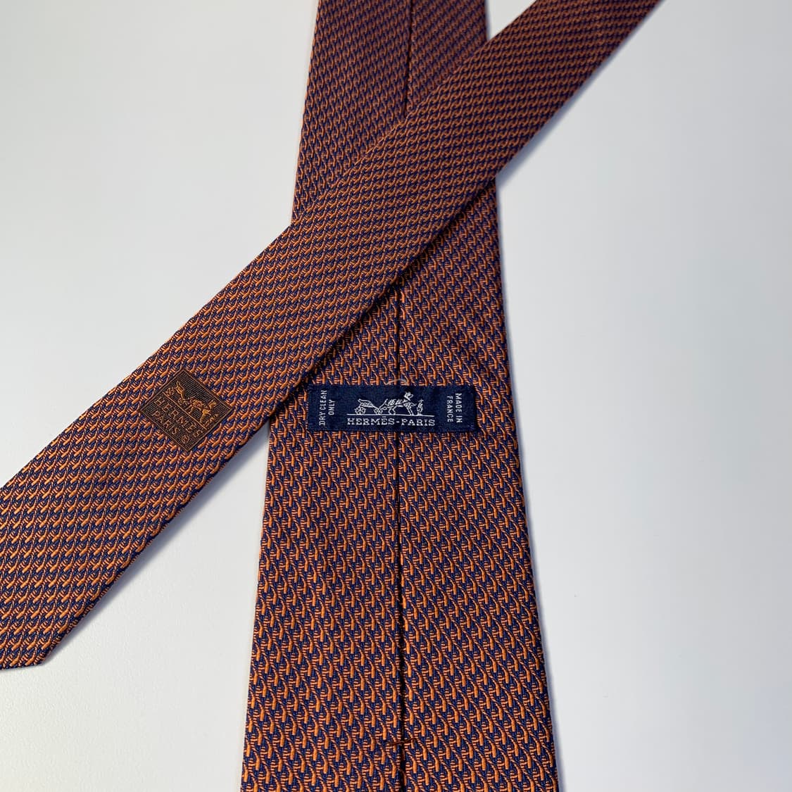 에르메스(HERMES) H로고 기하학적패턴 프랑스 100실크 명품넥타이 상품이미지5