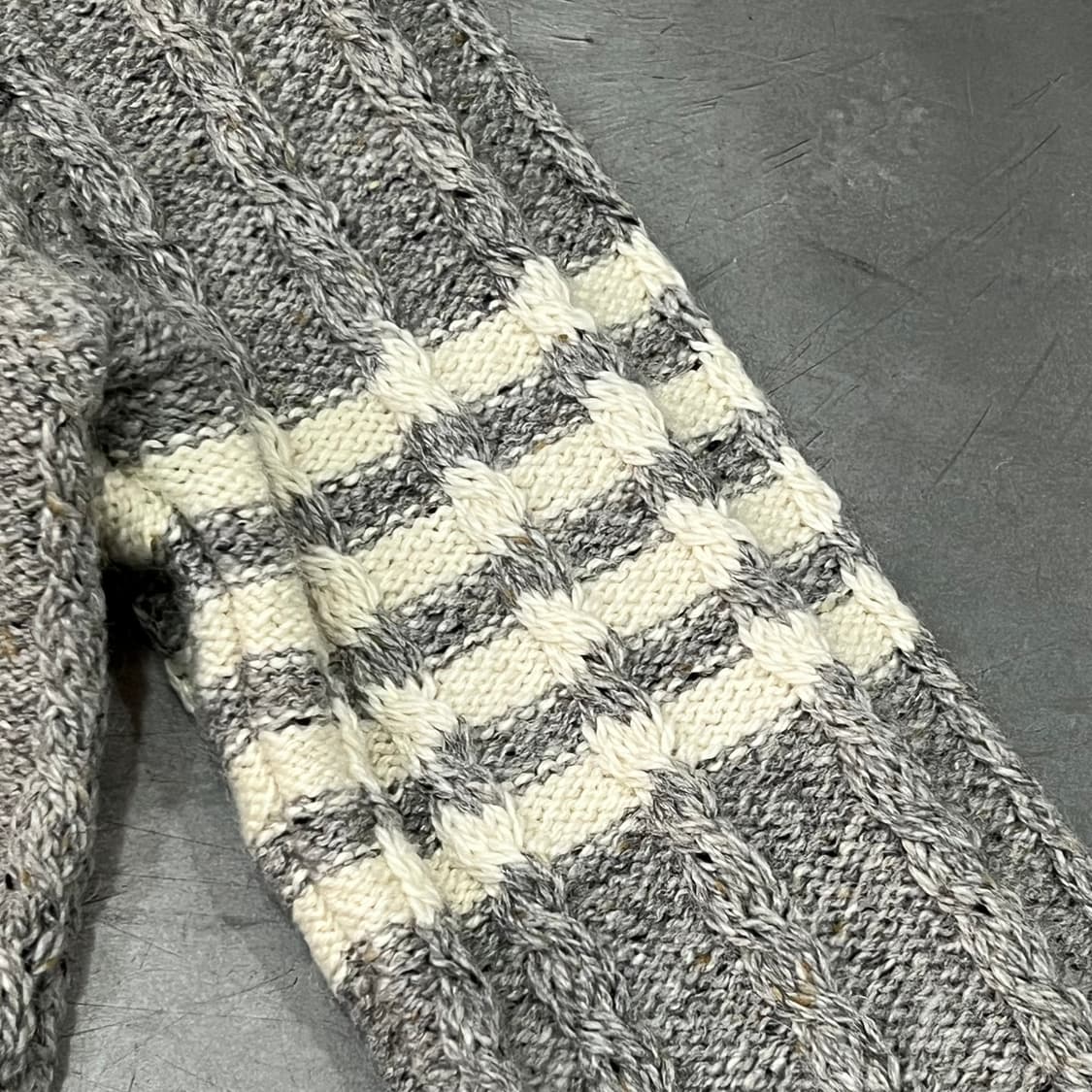  톰브라운 트위스트 케이블 가디건 y15154 상품이미지4