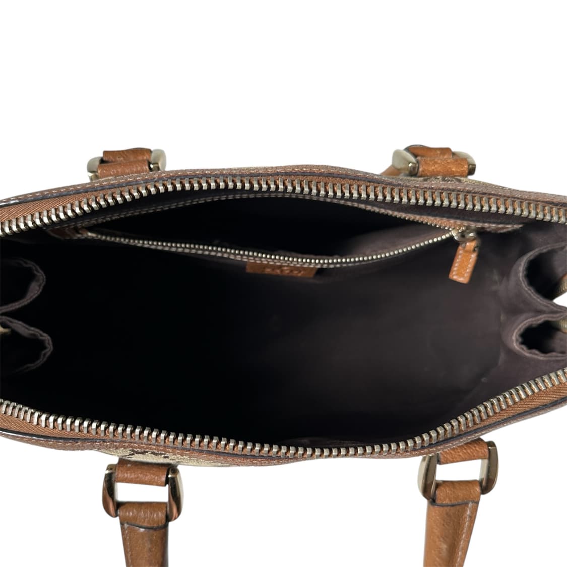 [OS] 구찌 GG캔버스 스터드 핸드백 상품이미지4