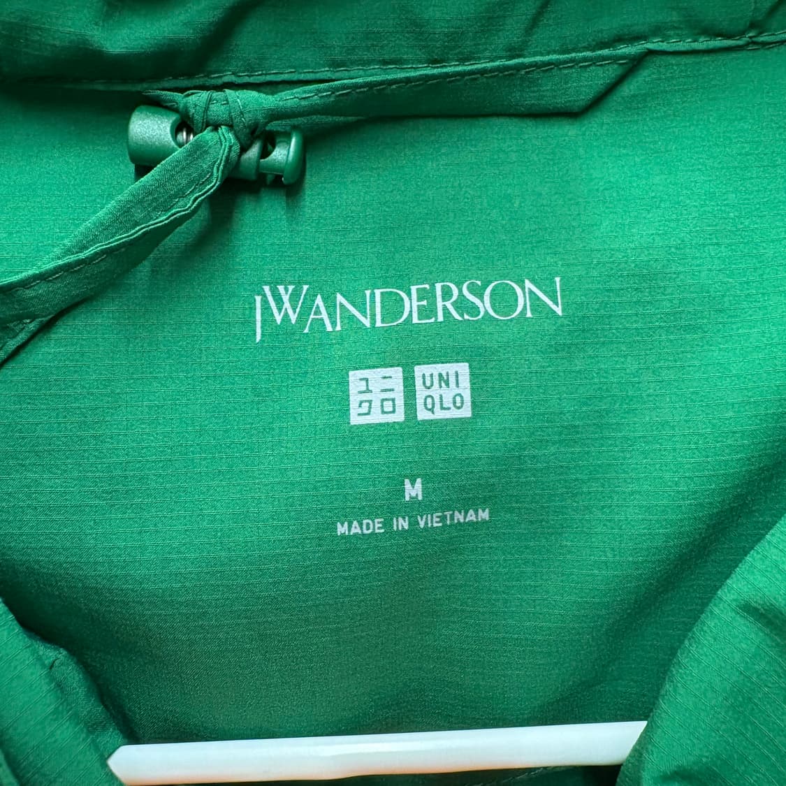 JW앤더슨 유니클로 바람막이 상품이미지2