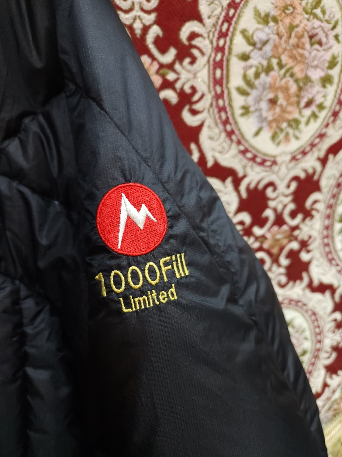 마모트 1000필 경량 다운 자켓

marmot 상품이미지3