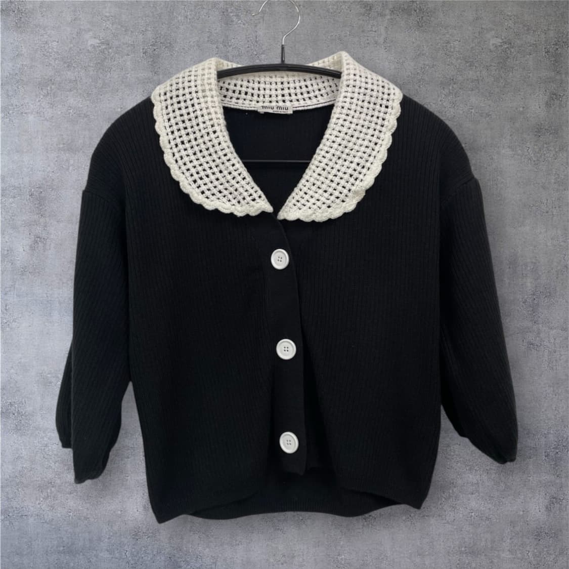 미우미우 Miu miu 콘트라스트 카라 크롭 벌룬 가디건 S 상품이미지2