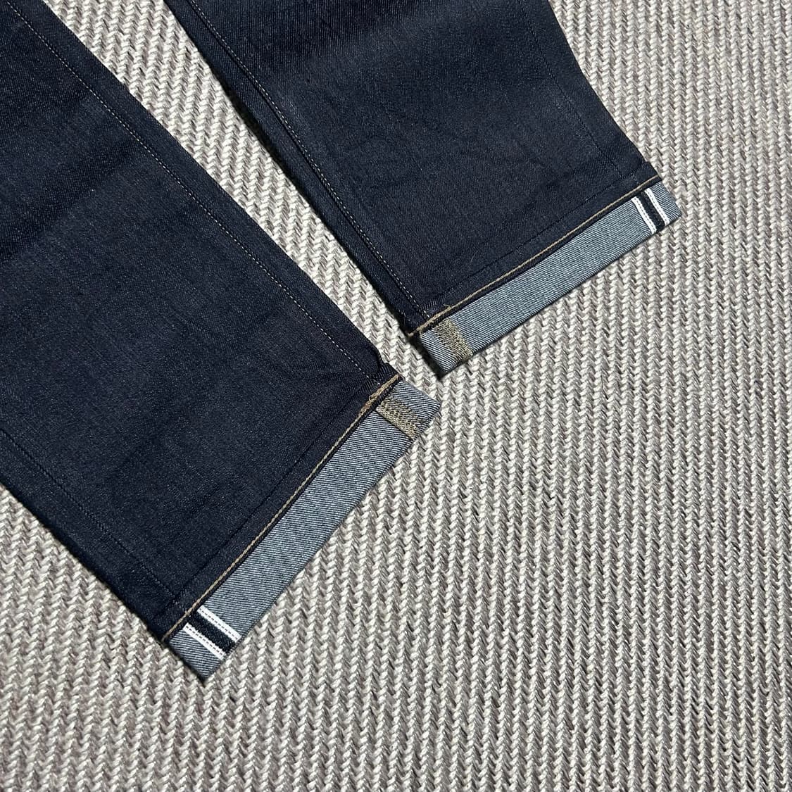 [34] Uniqlo 유니클로 셀비지 스트레치 슬림핏 데님팬츠 상품이미지5