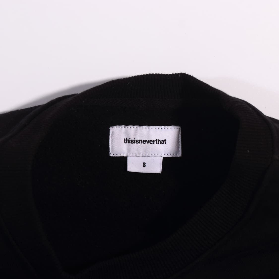 디스이즈네버 맨투맨 B462 상품이미지3