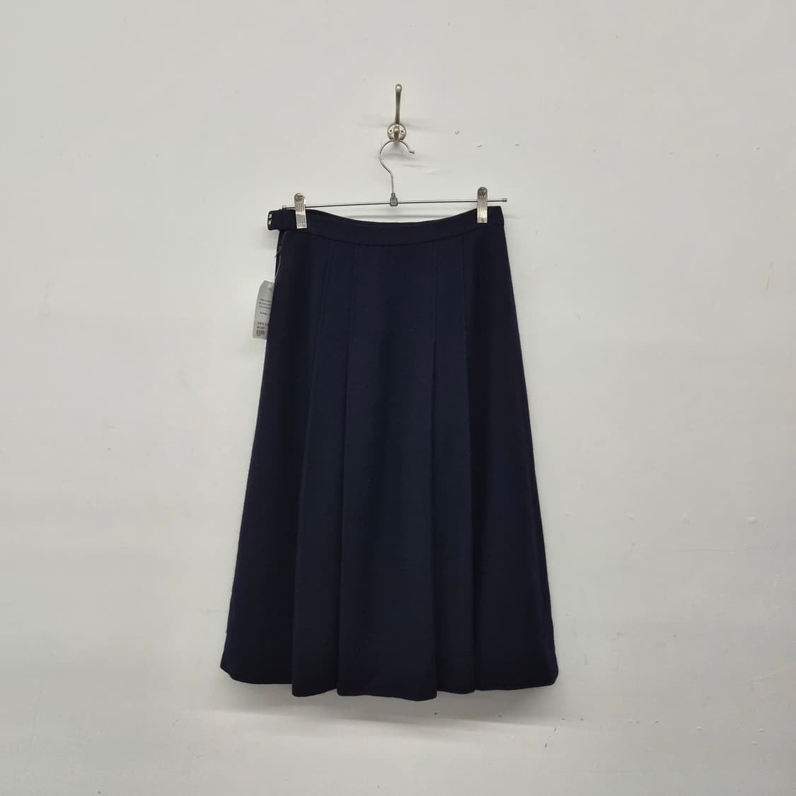 아쿠아 스큐텀 네이비 플리츠 롱 스커트 여성 26in 상품이미지1