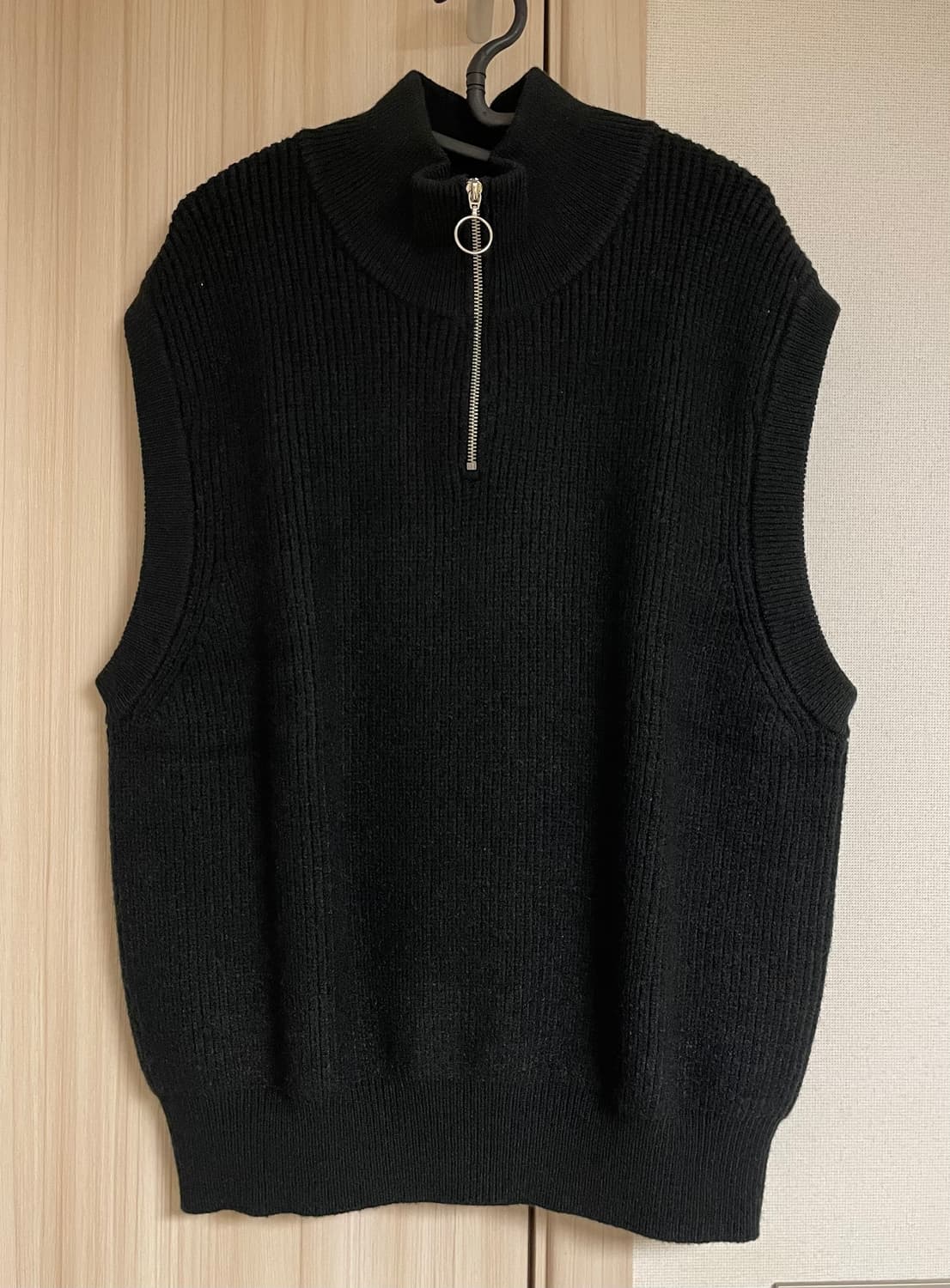 에잇세컨즈 반집업 니트 베스트(XL)_미사용 신품 상품이미지2