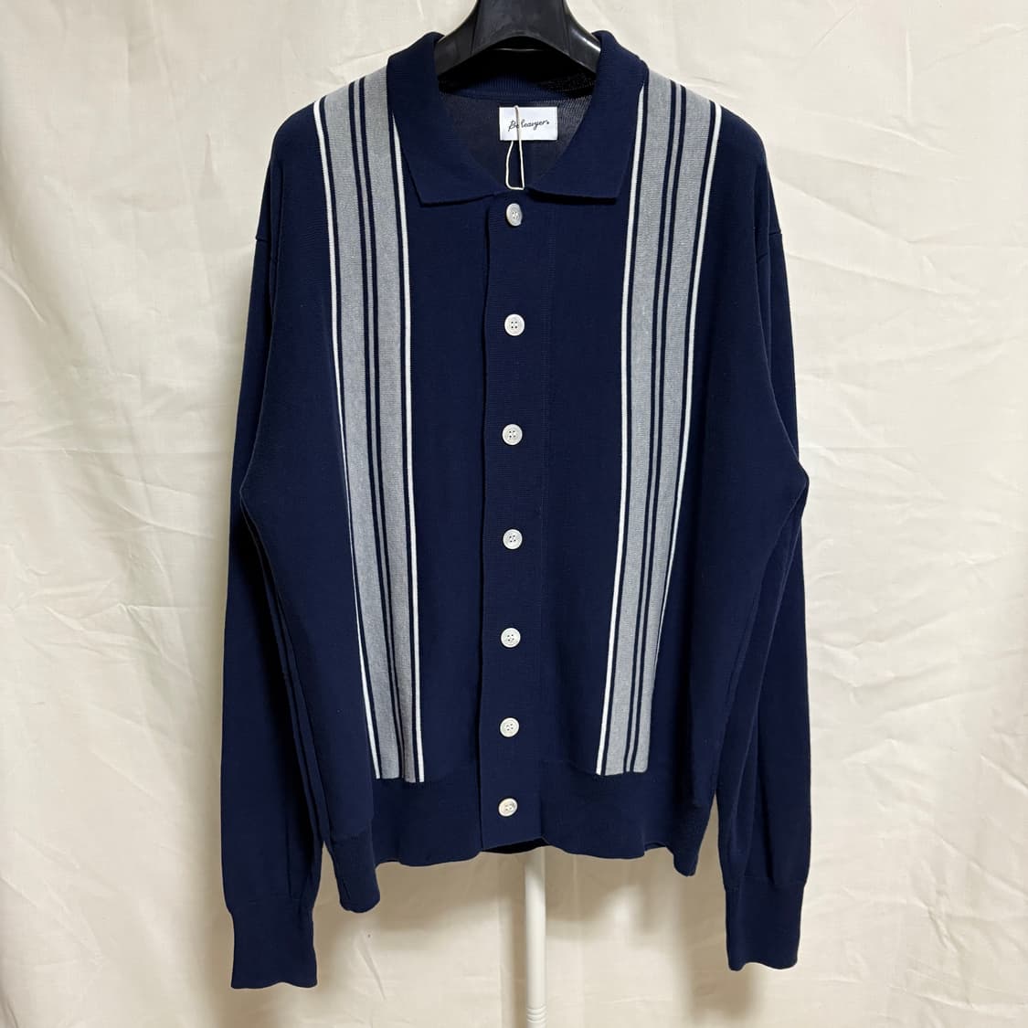 비헤비어 스트라이프 버튼 카라 니트 가디건 / 네이비, 2 상품이미지1