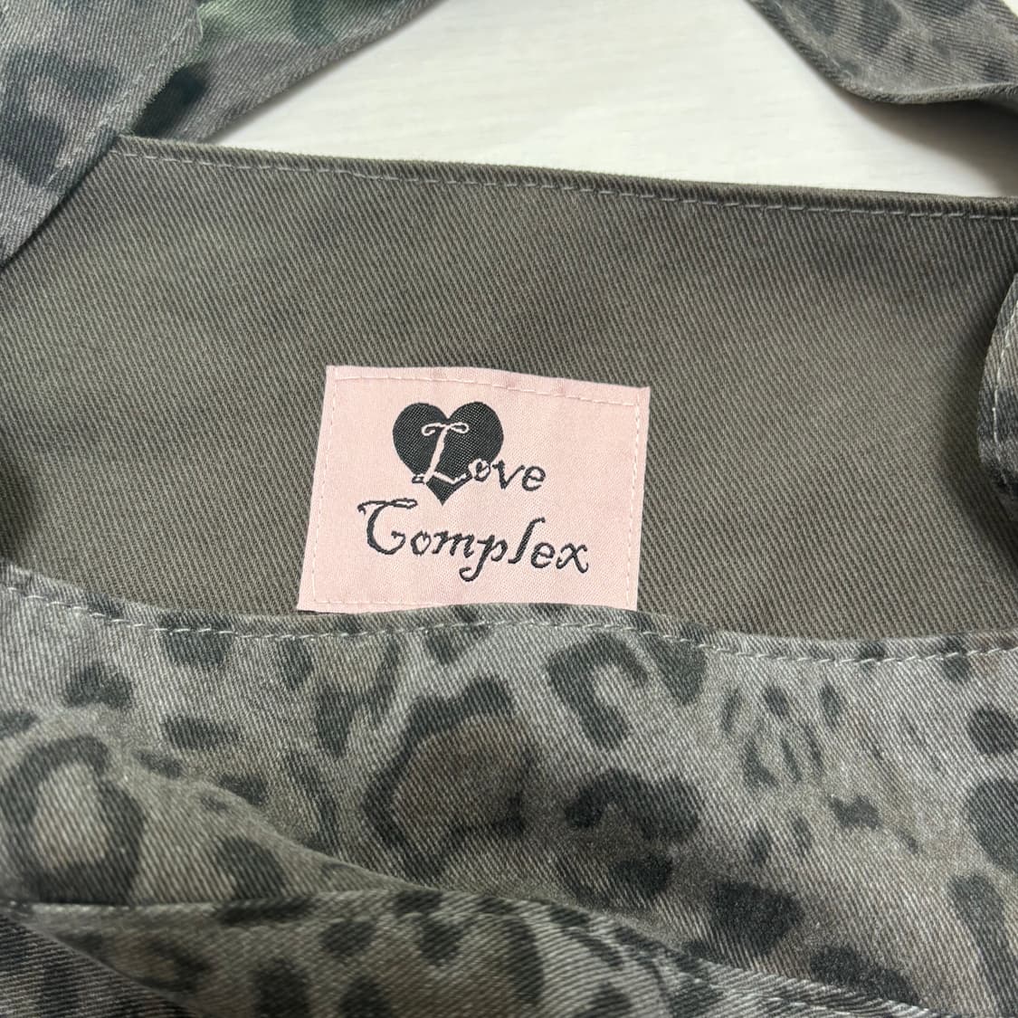 무료배송)러브컴플렉스 챠콜 레오파드 스타 스냅백 갸루 숄더백 상품이미지3