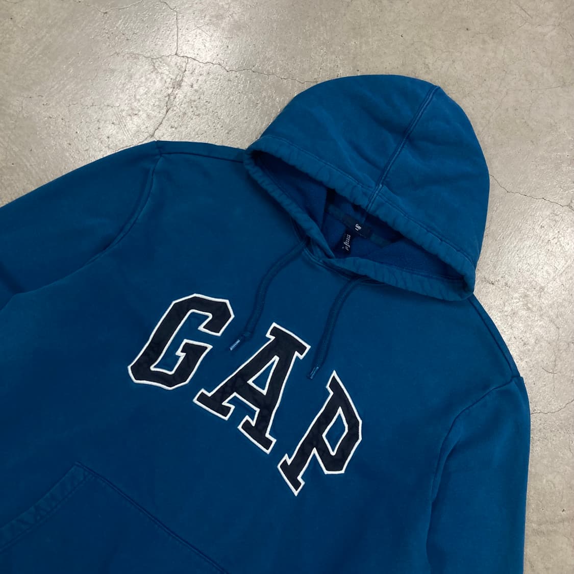 GAP 블루 컬러 스펠아웃 빅로고 후드티 상품이미지2