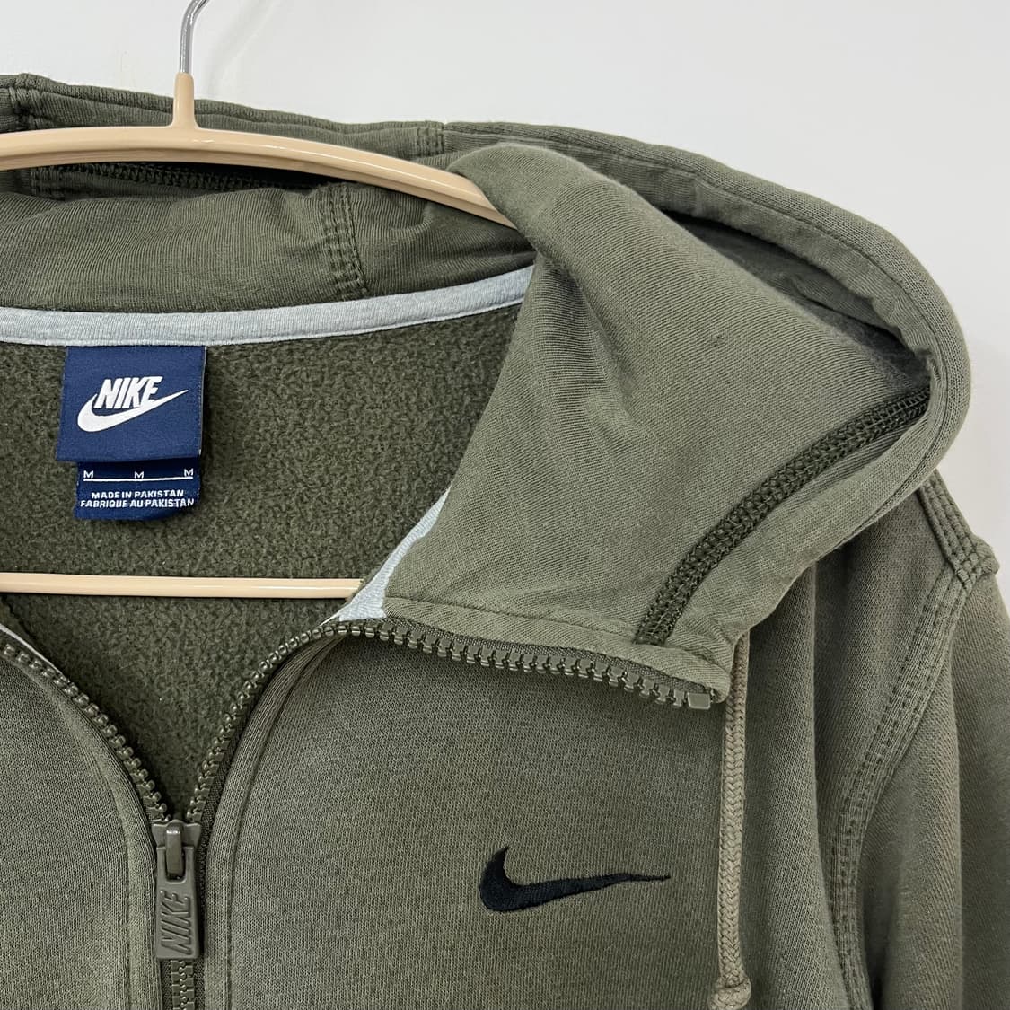 나이키 자수로고 카키 후드집업 상품이미지5