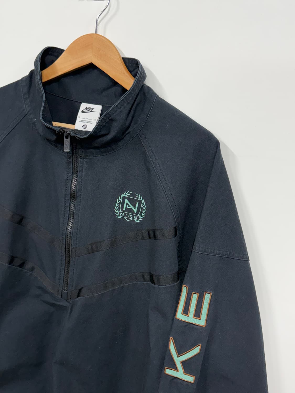 Nike Big Swoosh Windrunner Jacket 상품이미지3