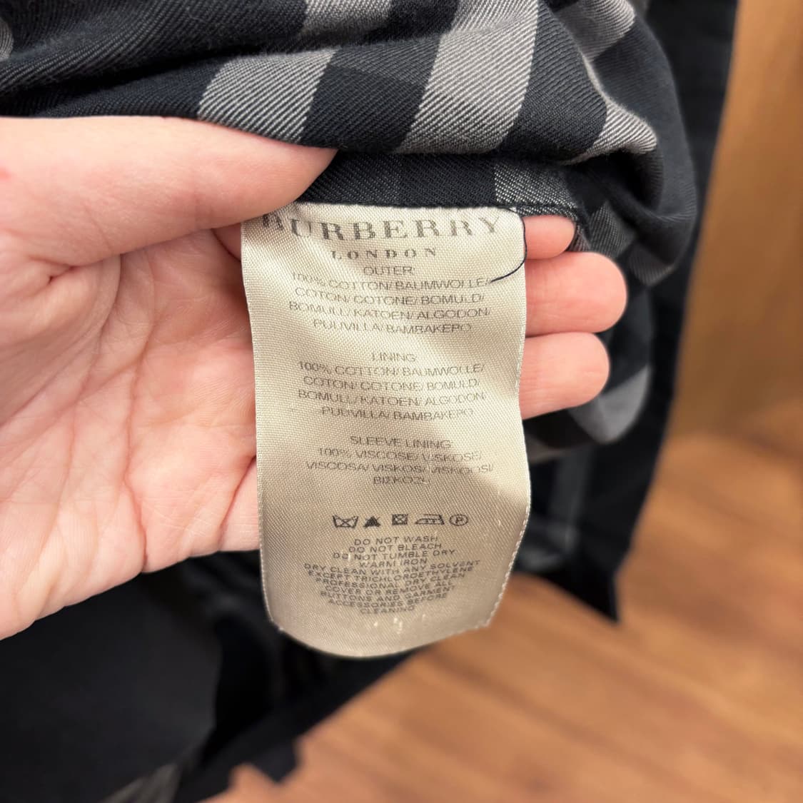 버버리 런던 클래식 트렌치 하프 코트 어깨 견장 허리 벨트 디테일 블랙 상품이미지7