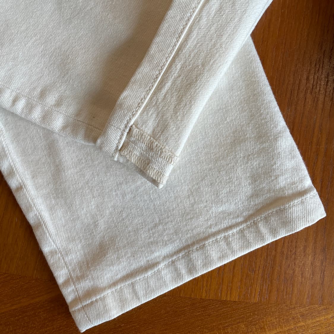 Theory Baxter Ecru Denim 상품이미지5