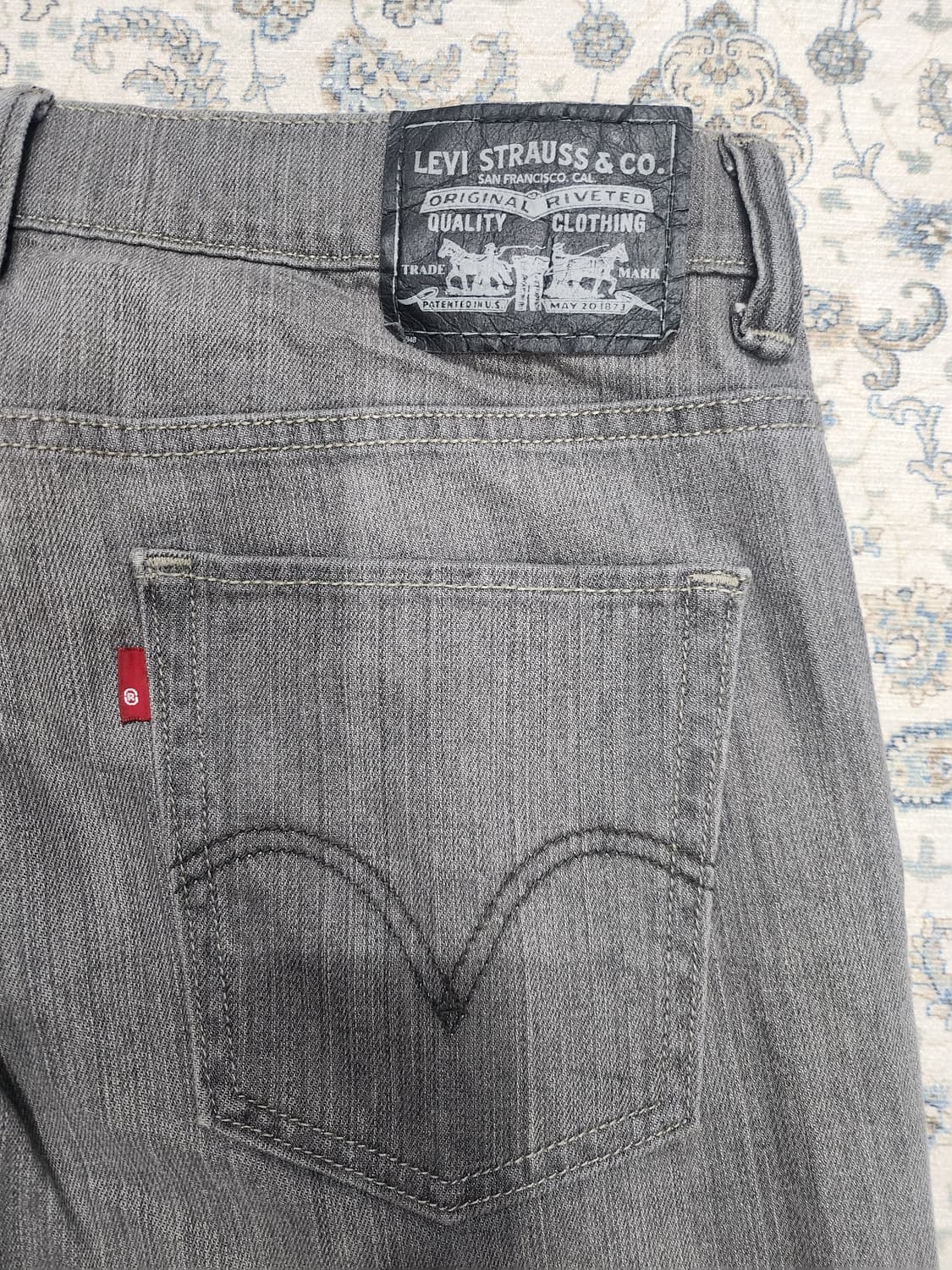 리바이스 511 슬림핏 그레이 데님 팬츠 33/30 상품이미지3