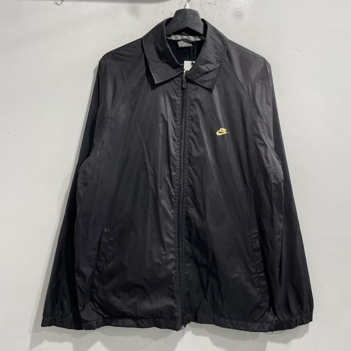 나이키 백프린팅 바람막이 상품이미지2