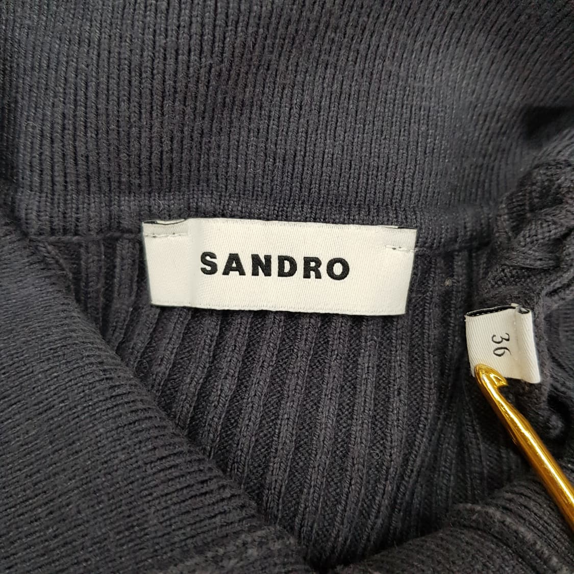산드로 SANDRO  골드버튼 니트 롱 원피스 36사이즈 상품이미지7