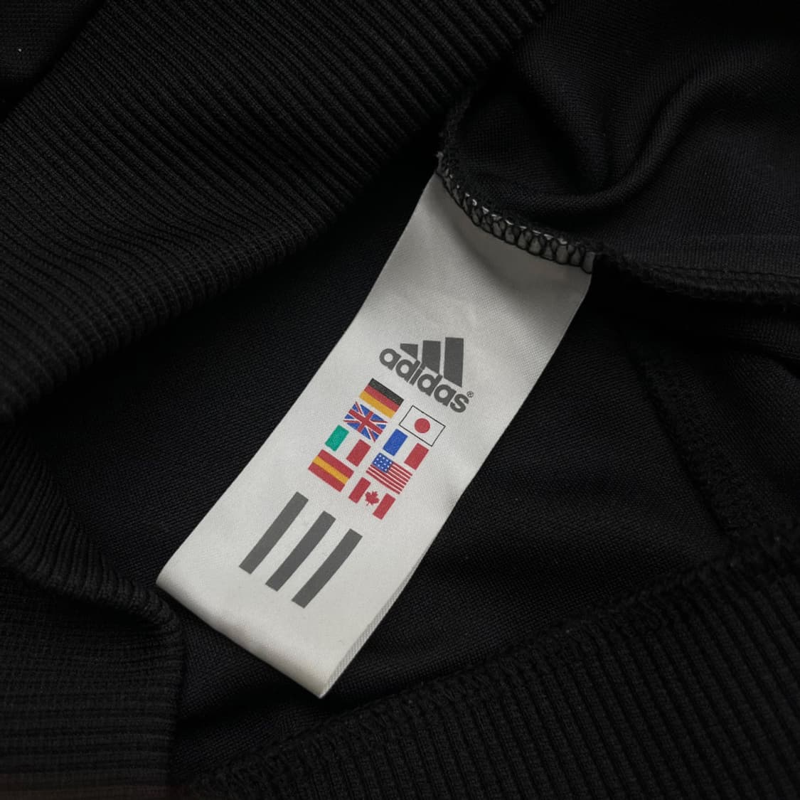 아디다스 에센셜 글리터 골드라인 블랙 트랙탑 95 상품이미지5