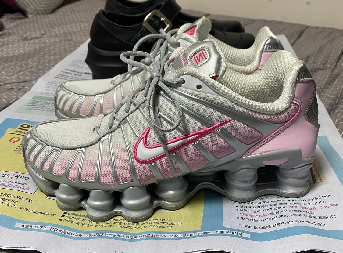 나이키 샥스 TL 메탈릭 플래티넘 핑크 폼 235 상품이미지4