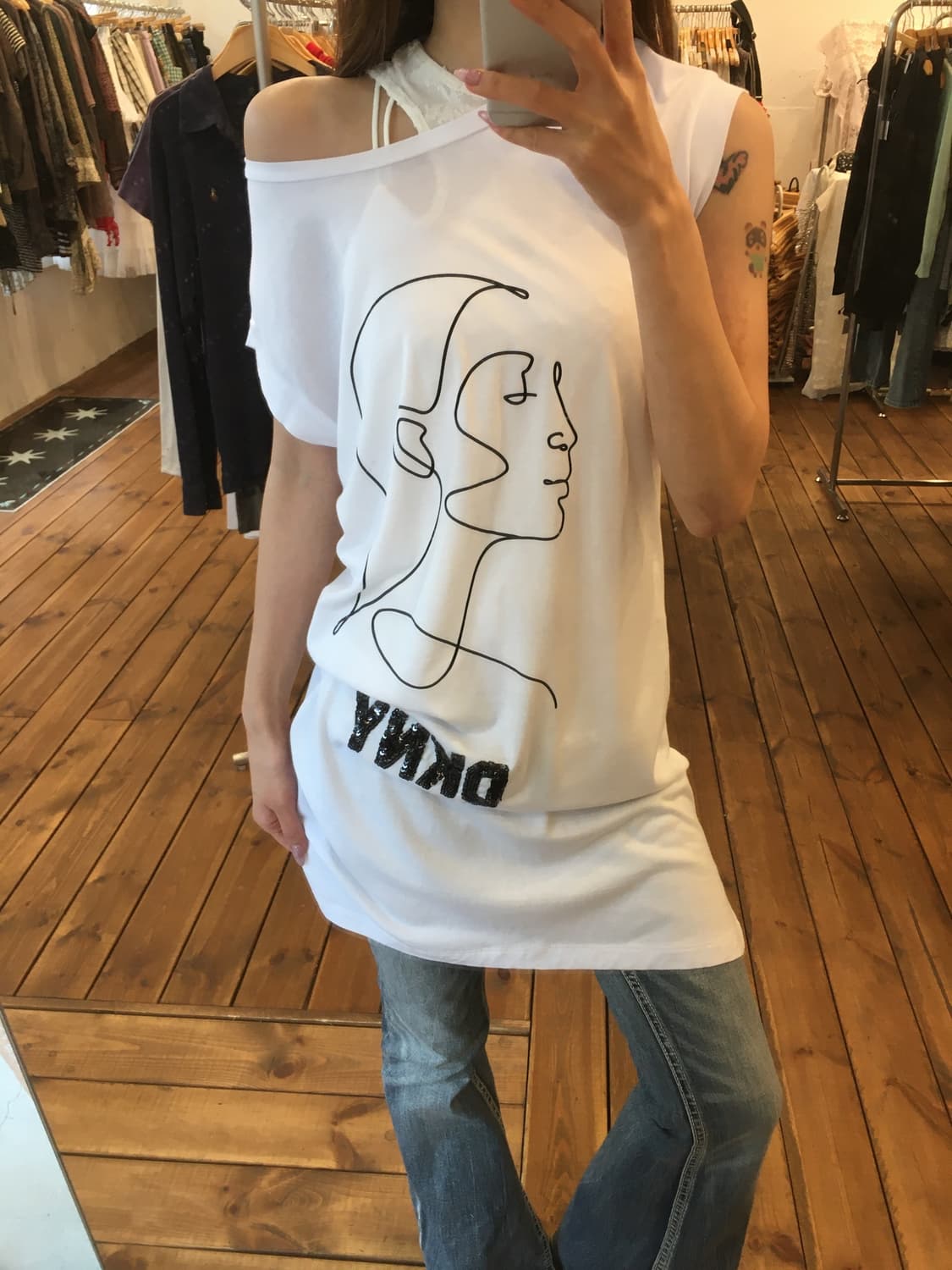 DKNY 화이트 큐빅 반팔 상품이미지1