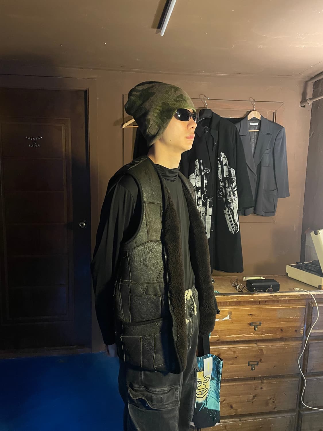 GRUNGE LEATHER FUR VEST 상품이미지3