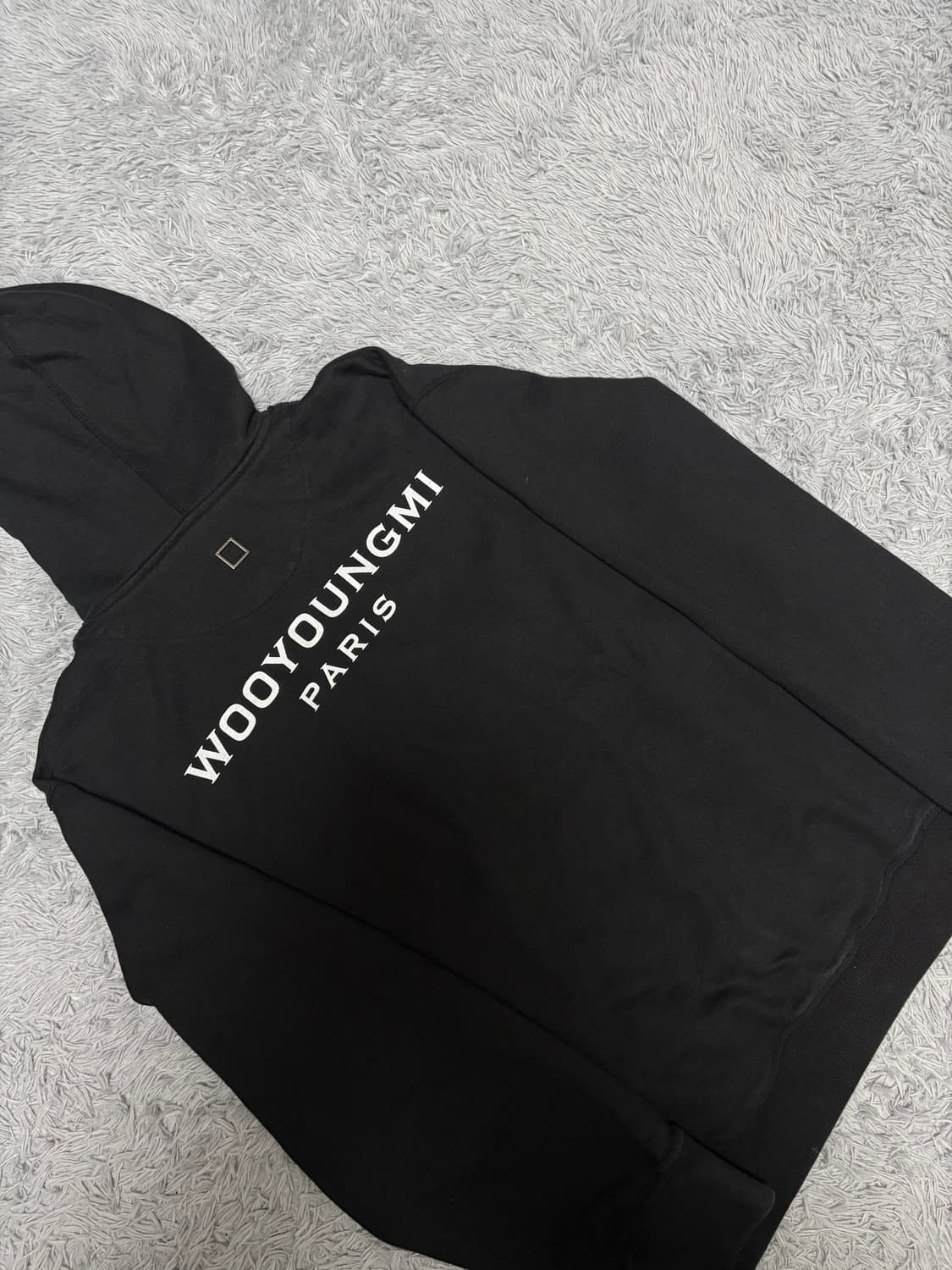 우영미 23fw 백로고 후드티 상품이미지1