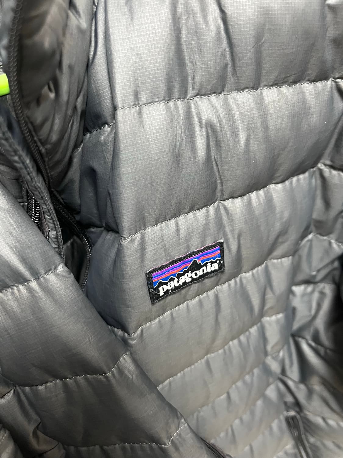 [S] 파타고니아 다운스웨터 경량 패딩 상품이미지1