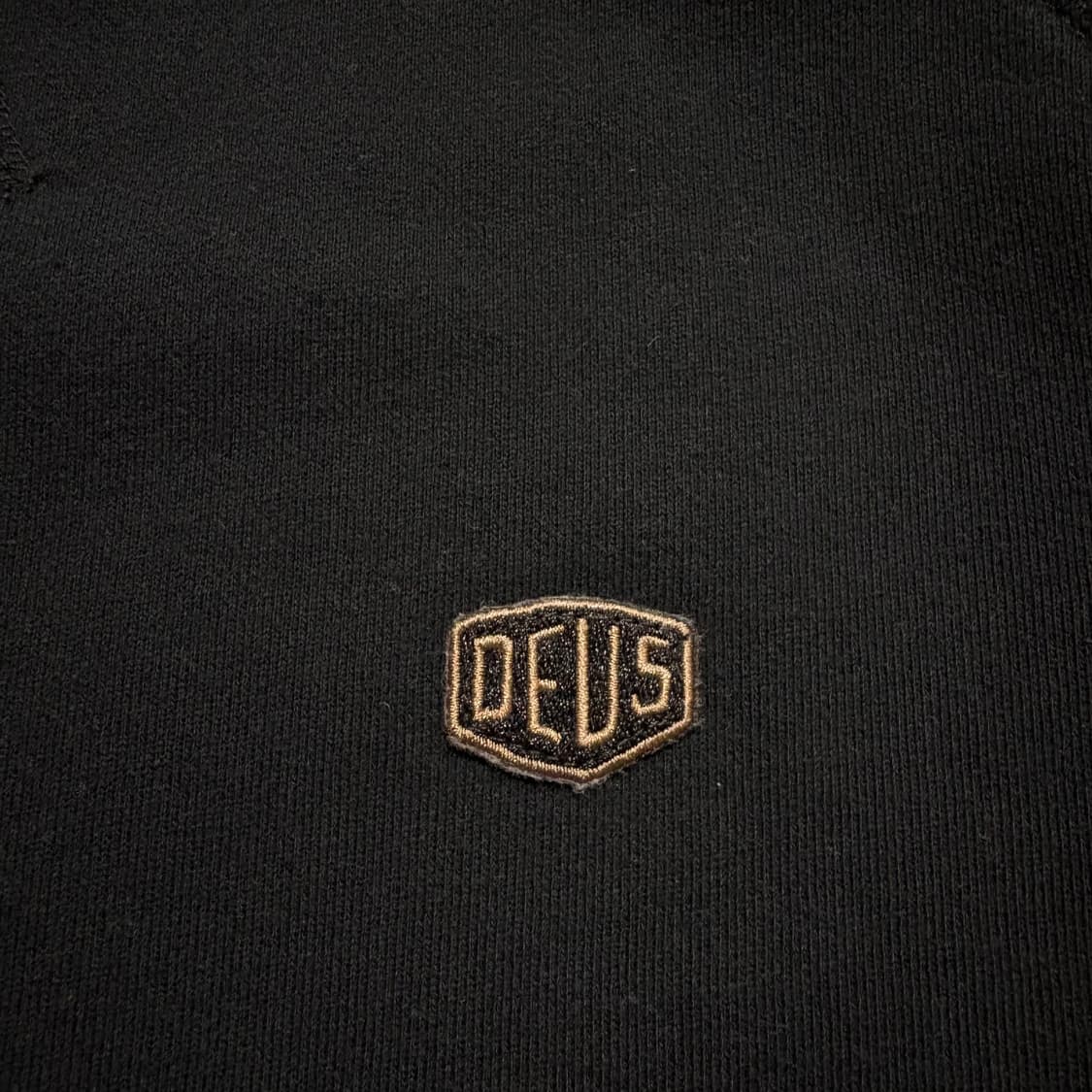 데우스 엑스마키나 맨투맨 상품이미지3