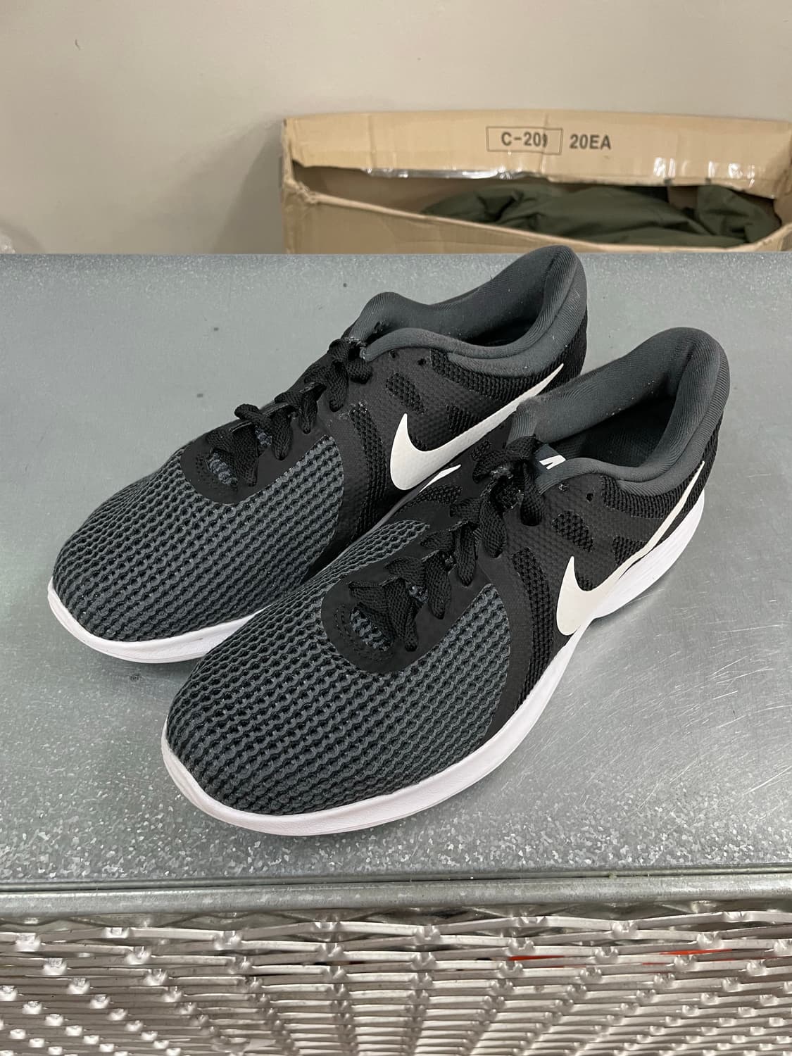 나이키 레볼루션 4 블랙 270 상품이미지2