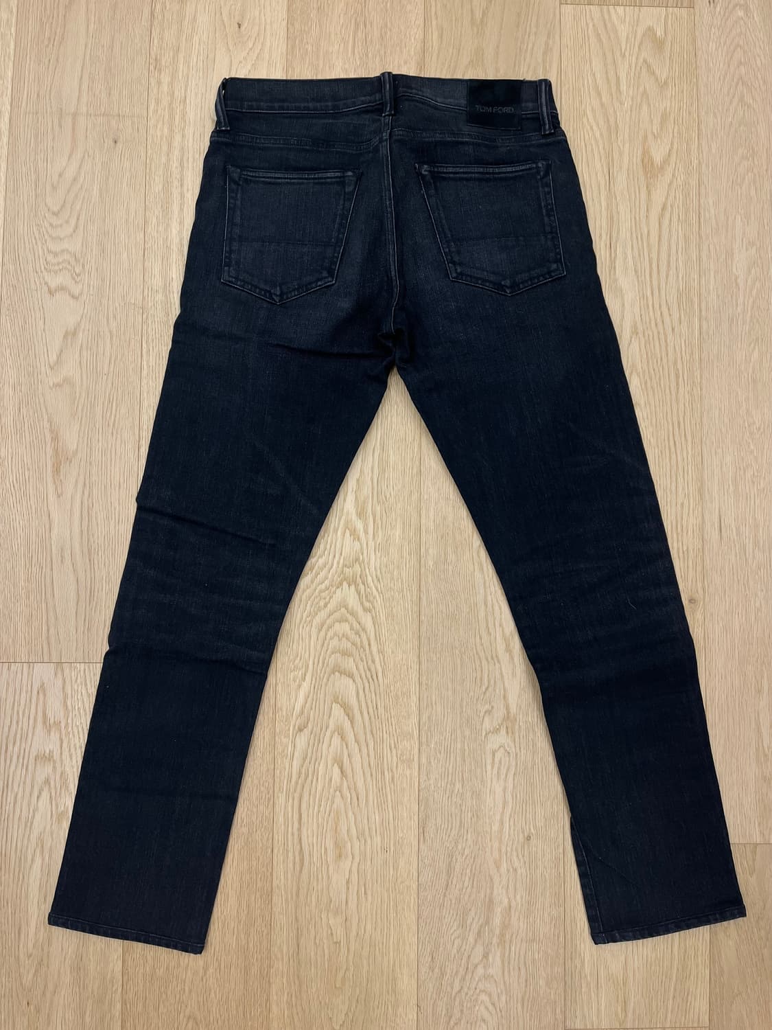 TOM FORD SELVEDGE WASHED BLACK JEAN 상품이미지2