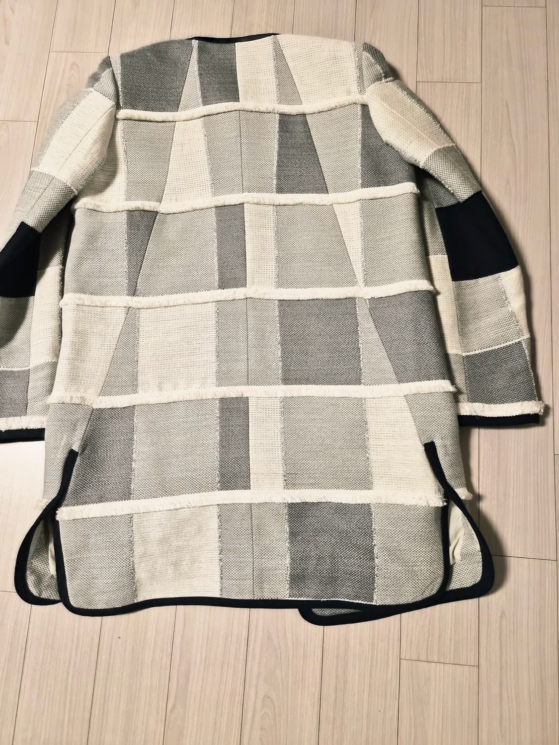 듀엘(DEWL) 트위드 롱 자켓 (55사이즈) 상품이미지6