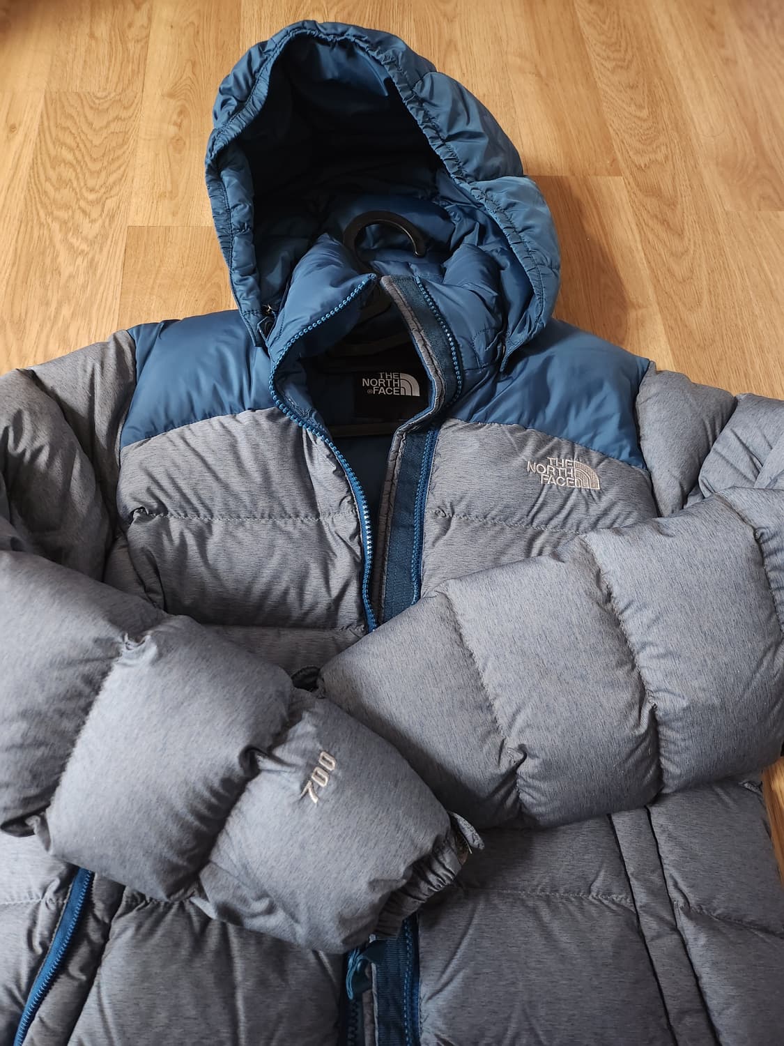 노스페이스 여성용 700 패딩 상품이미지1