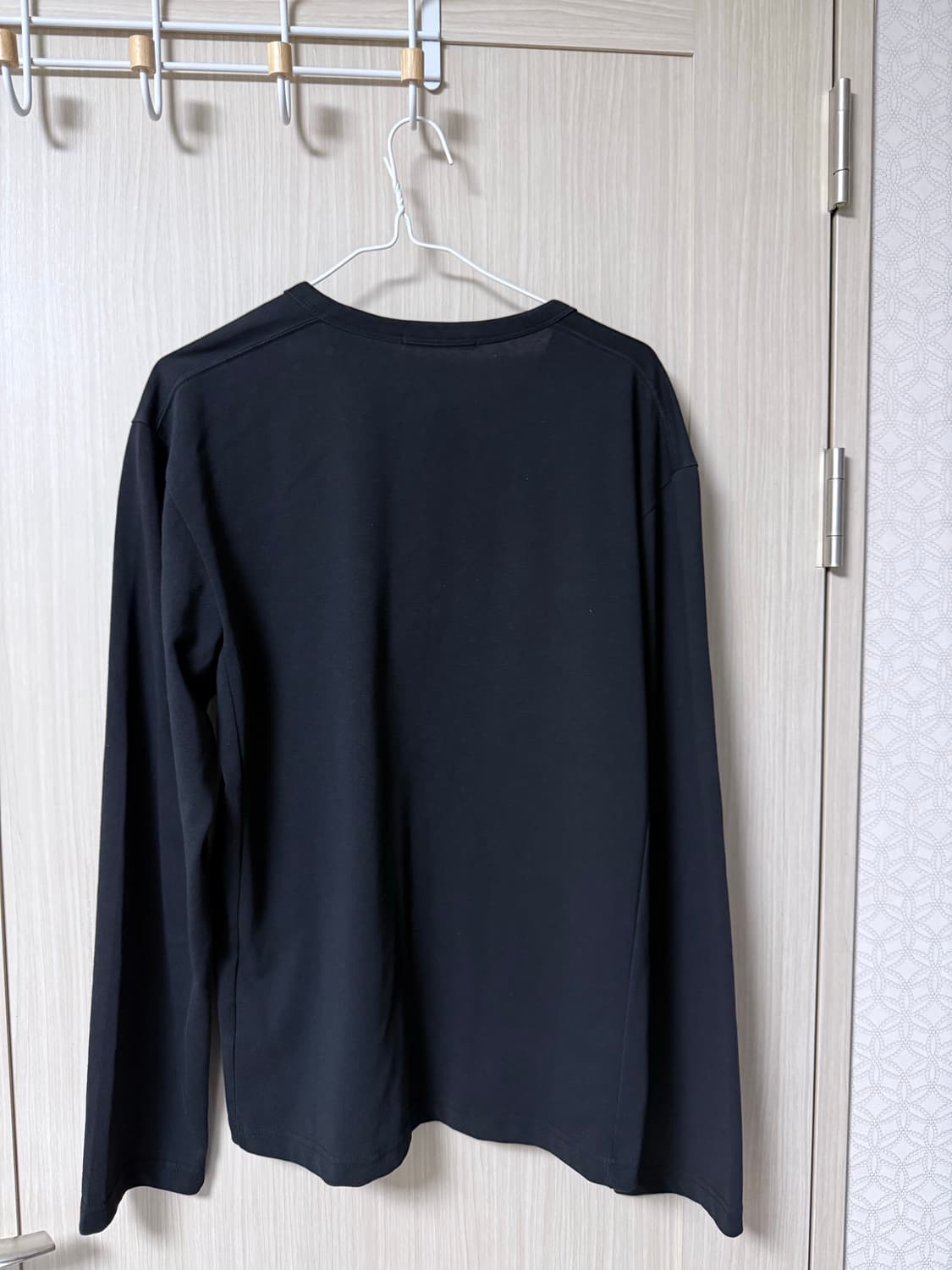 [1]다이브인 헨리넥 블랙 상품이미지2