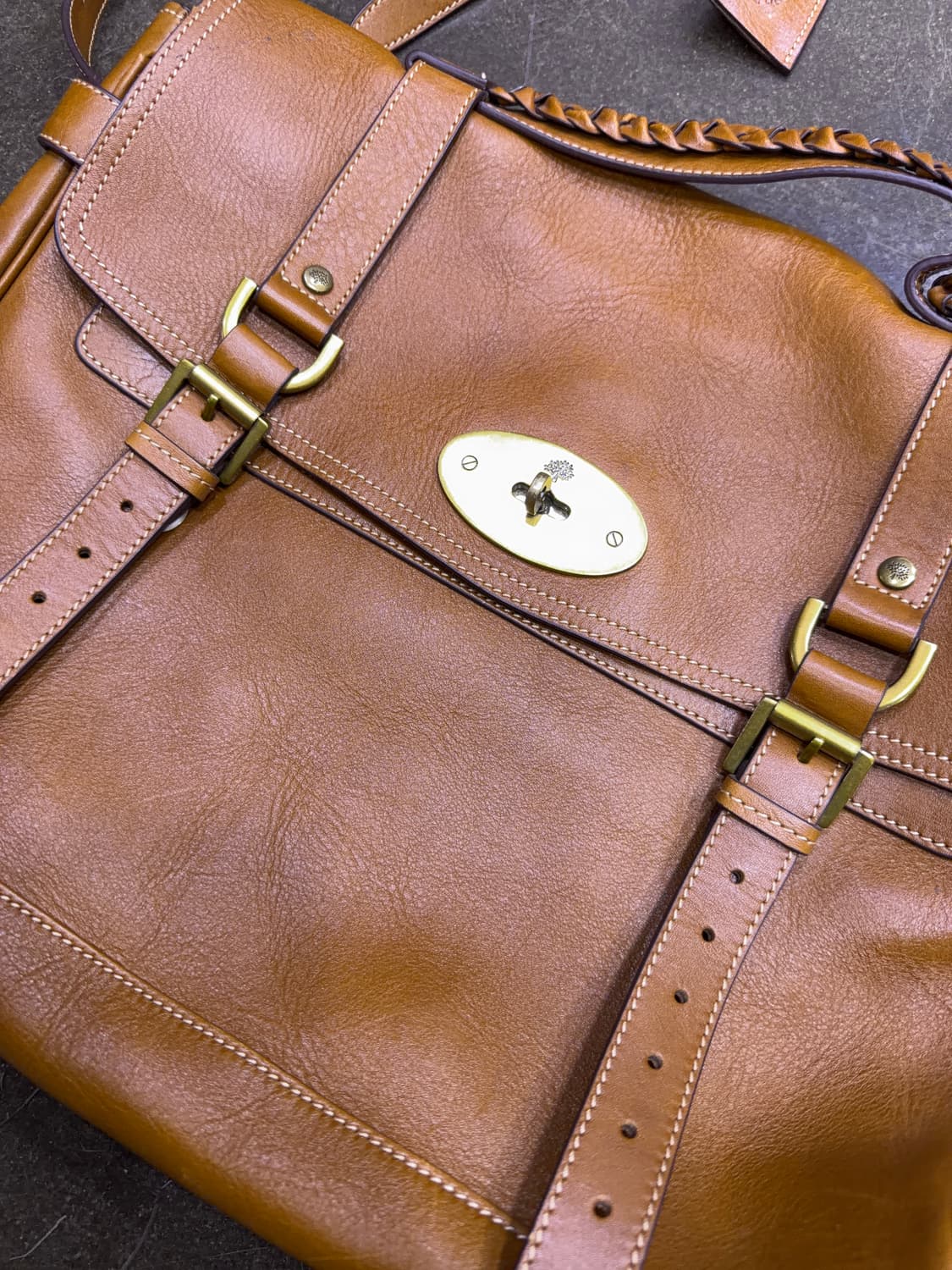 멀버리 알렉사 오버사이즈 사첼백 크로스 브라운 가방 상품이미지4