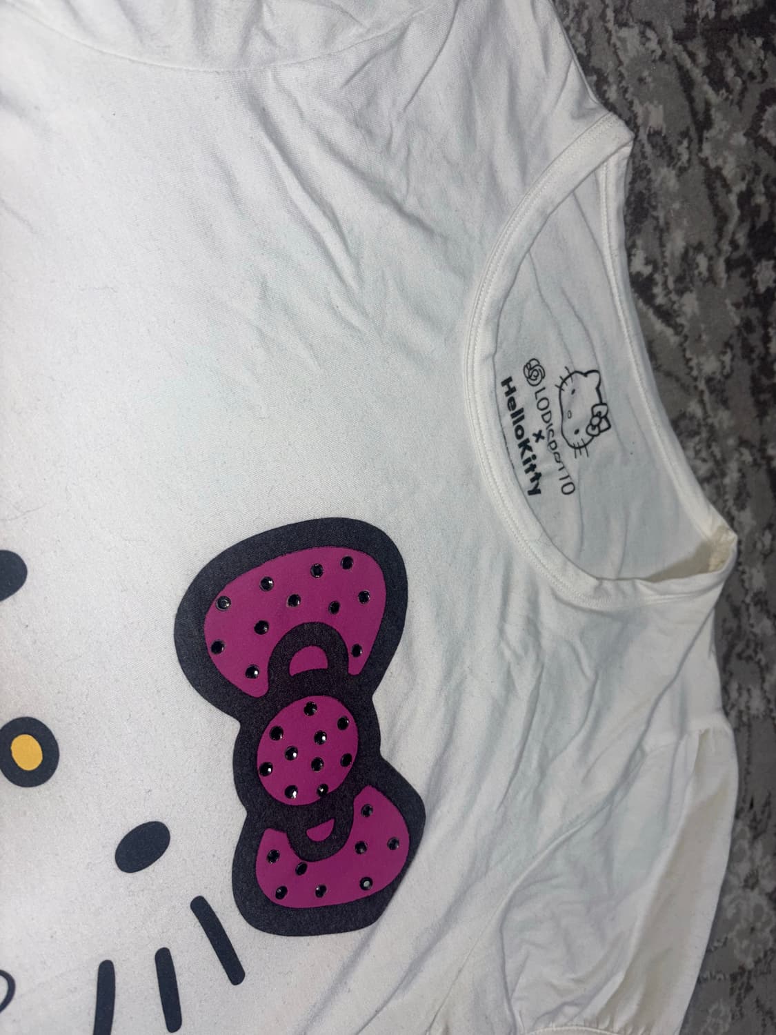 헬로키티 크롭티 상품이미지3