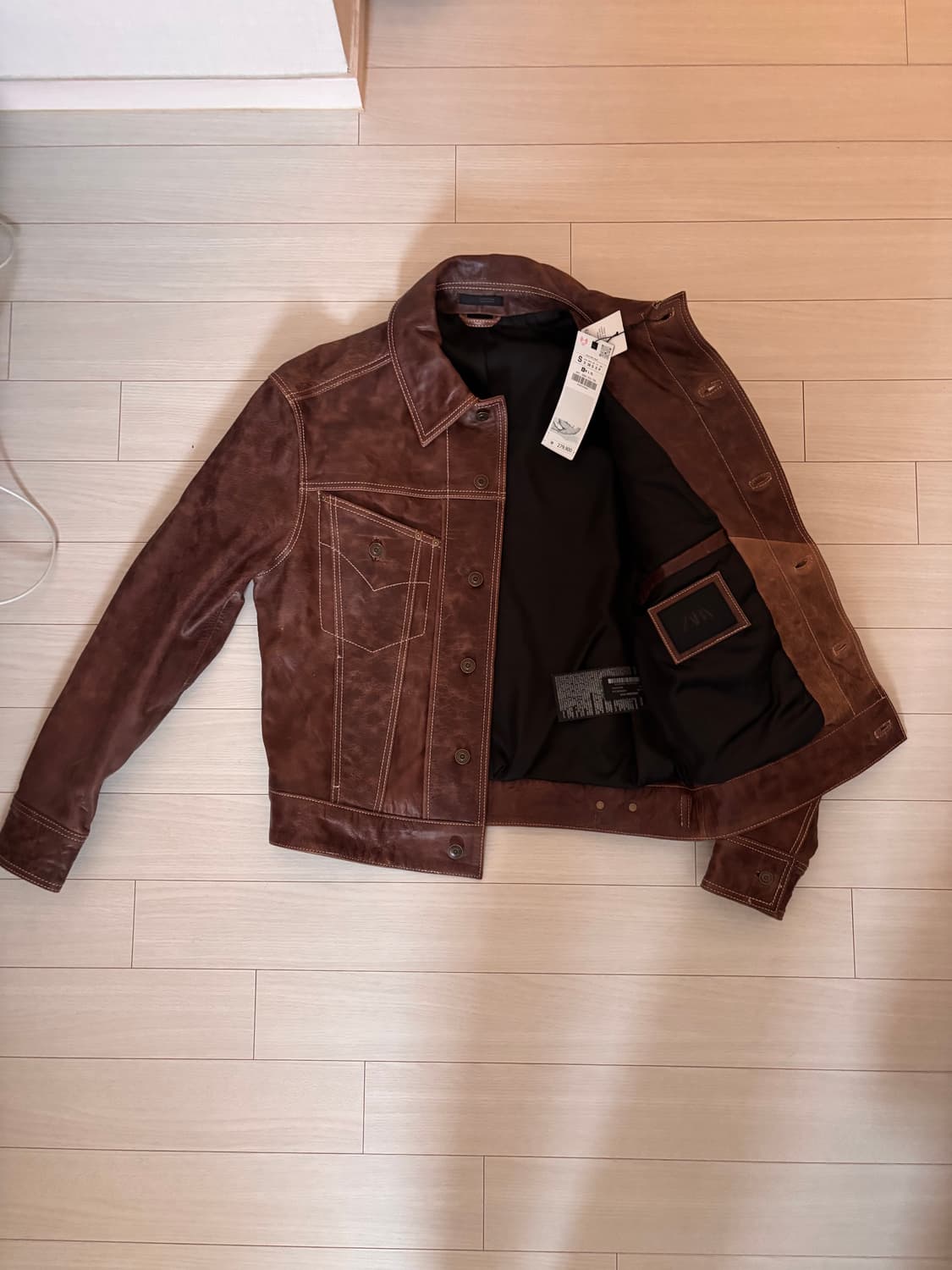 (Ssize) 자라 디스트레스드 가죽 트러커 자켓 상품이미지2