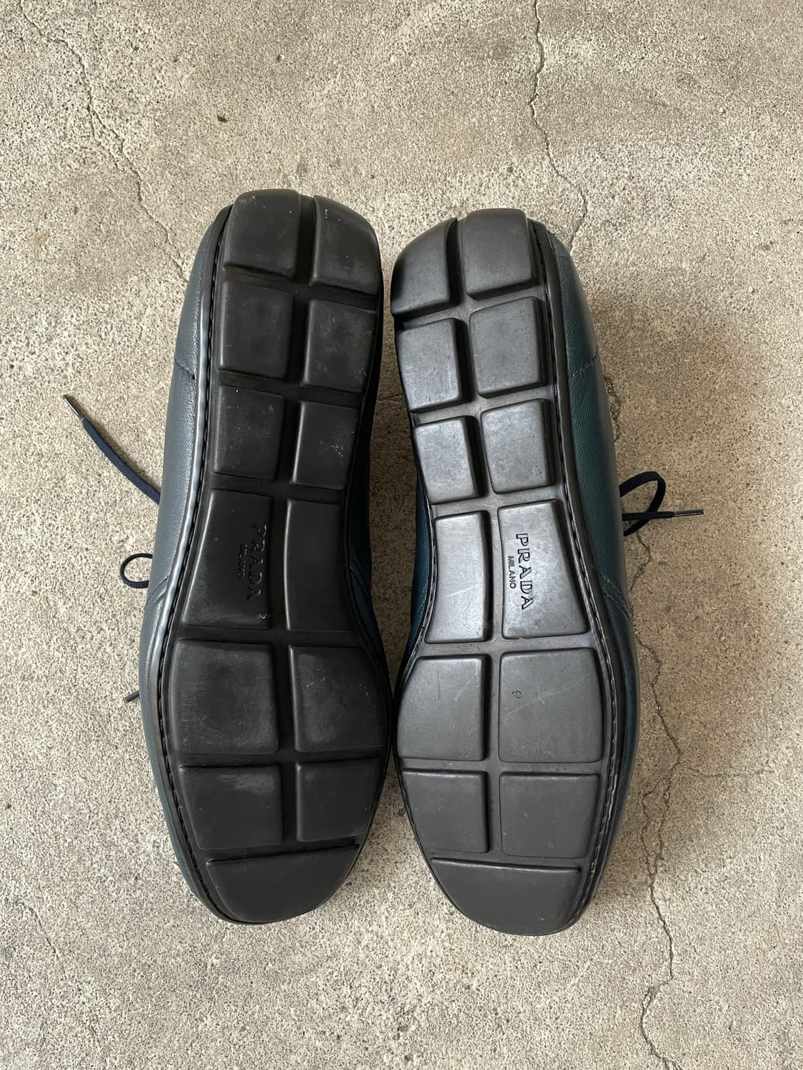 Prada Leather Flat shoes 상품이미지7