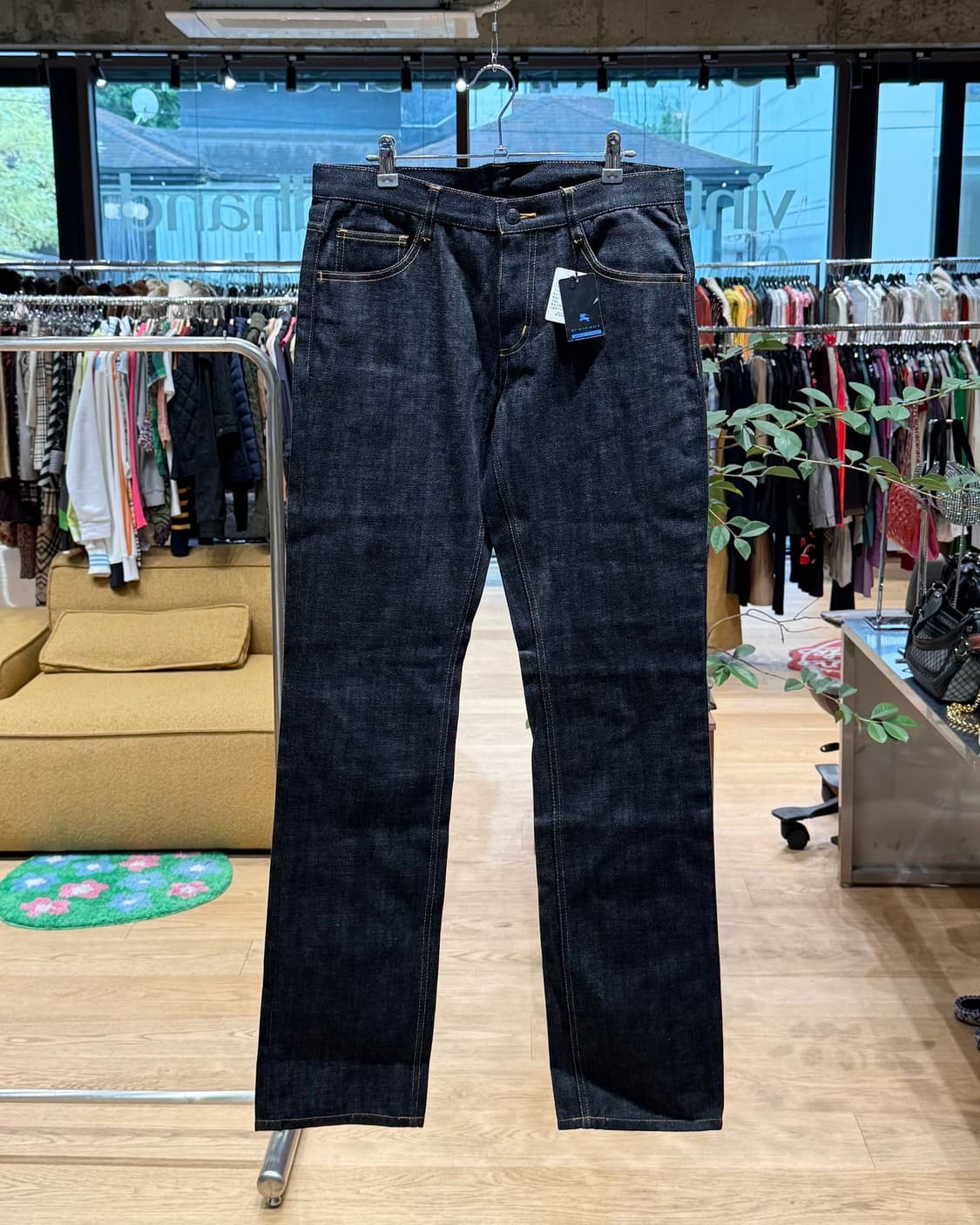 버버리 블루라벨 데님 스트레이트 팬츠  상품이미지1