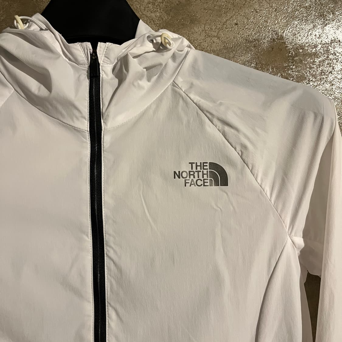 노스페이스 바람막이 자켓 상품이미지2