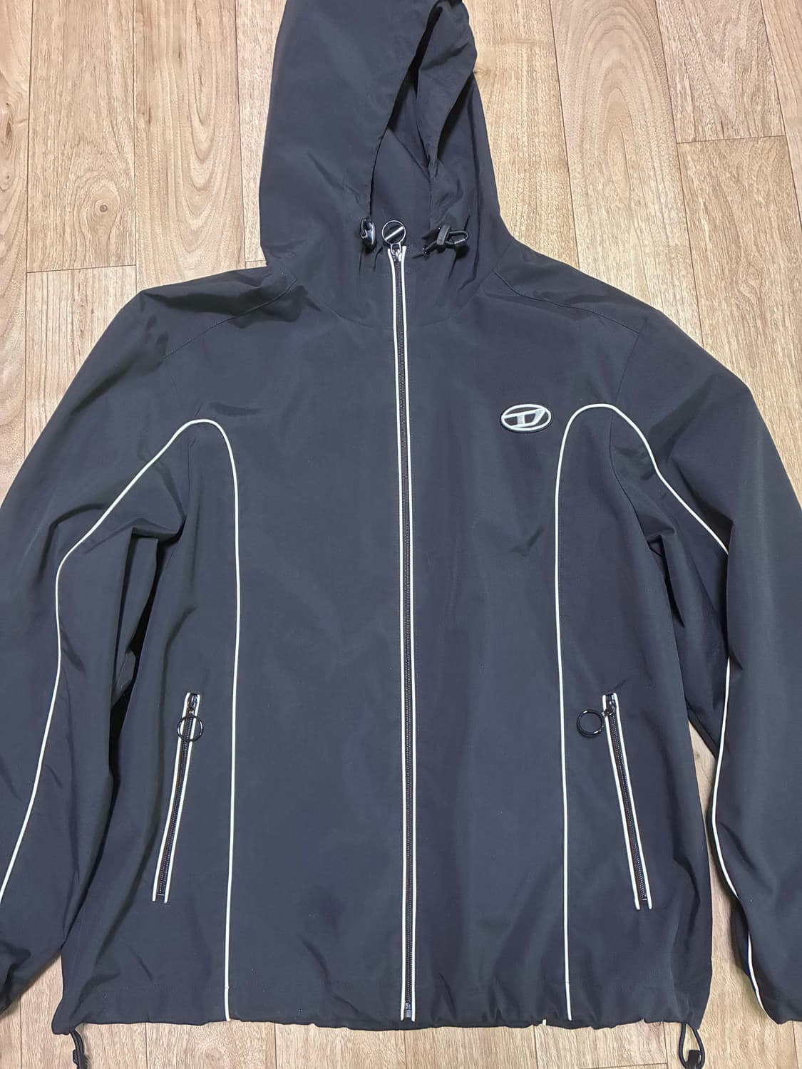 디젤 J-하이브스 콘트라스트 파이핑 윈드브레이커 블랙 바람막이 상품이미지1