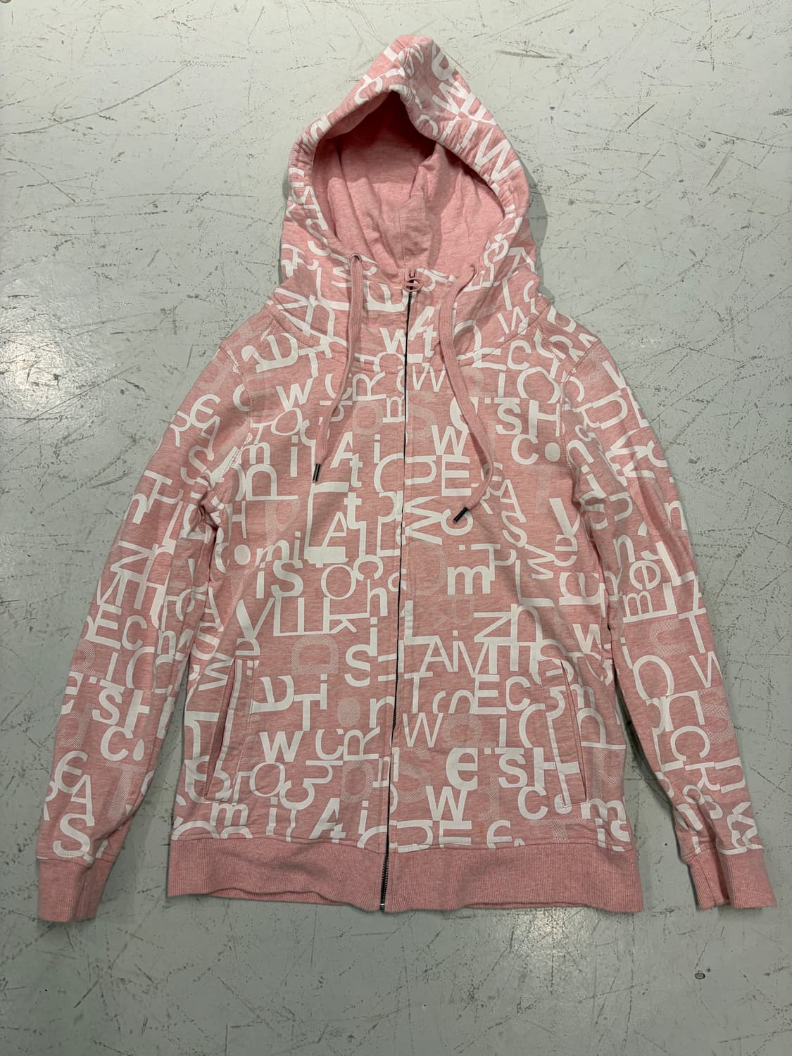 Clride.n 핑크 올오버 타이포 그래픽 집업 후드  상품이미지6