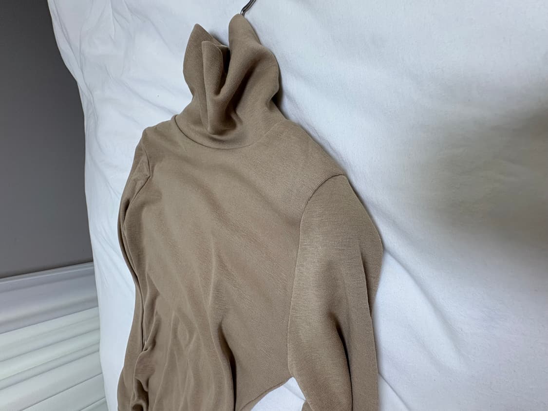 기모 폴라 셔링 원피스 베이지 상품이미지1