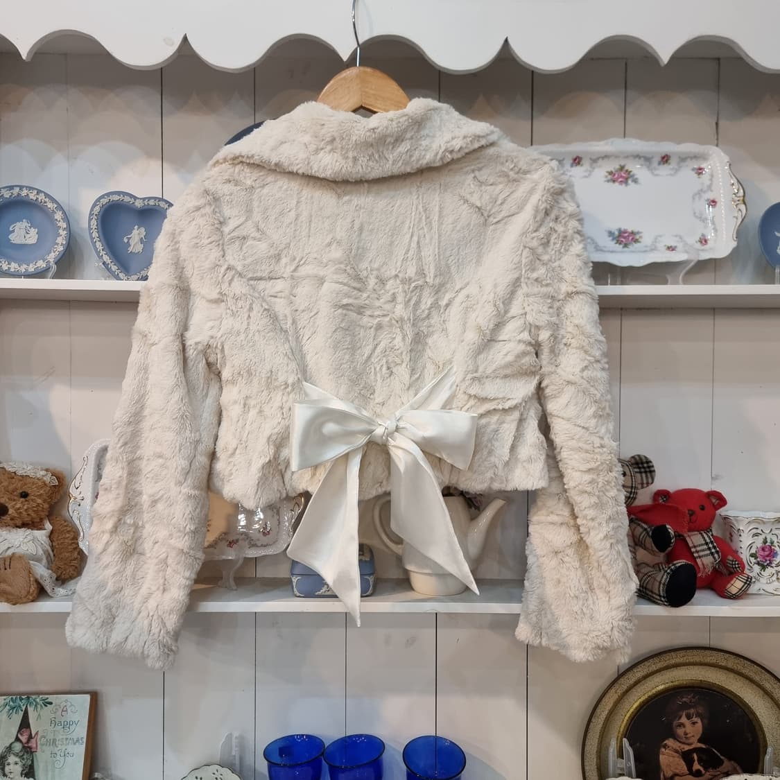 화이트 퍼 리본 크롭 자켓 상품이미지4