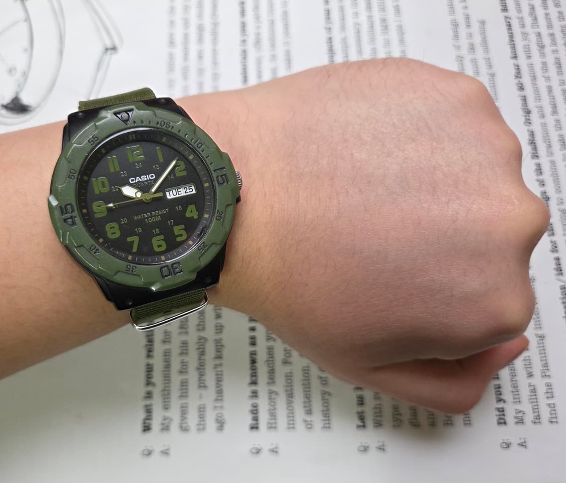 빈티지 카시오 데이데이트 블랙카키 아라빅숫자 인덱스 쿼츠 ver.
 상품이미지7