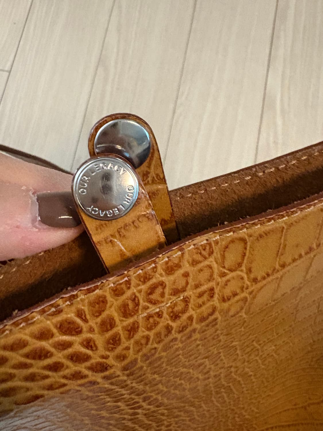 아워레가시 레더 스퀘어 크로스백  상품이미지4